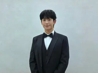 Jung HaeIn khoe vẻ quyến rũ lịch lãm trong bộ vest đen... "Xin chúc mừng tất cả những người chiến thắng"