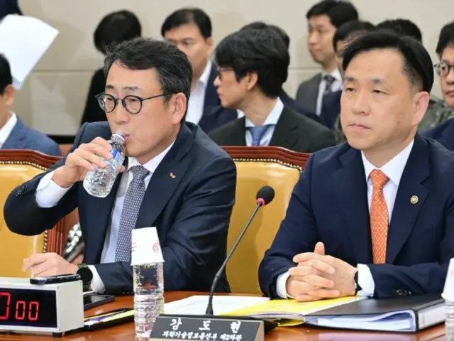 SKT社長、大規模流出に危機感…違約金免除なら3年で7兆ウォン損失＝韓国