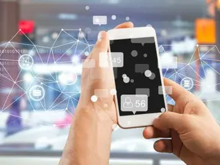 Một giáo viên dạy thêm ngoài 30 tuổi đã bí mật quay phim các nữ sinh 140 lần bằng iPhone đã bị kết án ba năm sáu tháng tù ở Hàn Quốc.