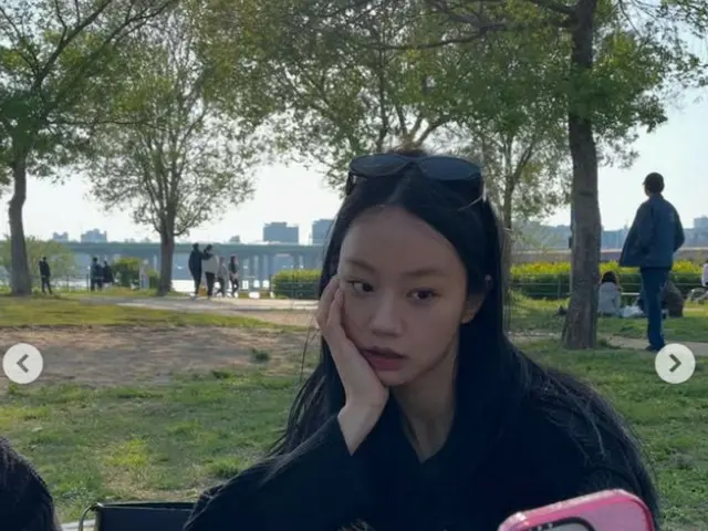 Hyeri (Girl's Day), bạn đã đi dã ngoại với ai? Một hình ảnh mạnh mẽ trong quần họa tiết da báo