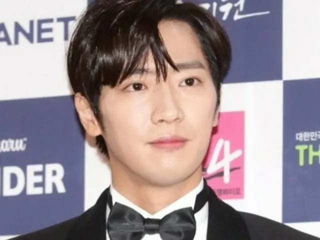 Nam diễn viên Lee Sang Yeob đã trải qua ca ghép tế bào gốc tạo máu cho mẹ anh bị bệnh xơ tủy