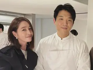 Nữ diễn viên Lee Min Jung tỉa tóc cho chồng mình là Lee Byung Hun! ? … “Chúng tôi chụp ảnh cùng nhau, nhưng…”