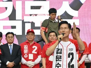 Ứng cử viên Kim Moon-soo chỉ ra Lee Jae-myung, "Vợ tôi sử dụng thẻ tín dụng của công ty, con trai tôi sử dụng ngôn ngữ lăng mạ"... "Gia đình tôi khác biệt" = Hàn Quốc