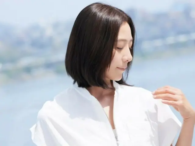 Nữ diễn viên Kim Heui Ae trông thon thả hơn "số đo vòng 7" của cô... hình mẫu của "vẻ đẹp thanh lịch"