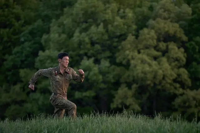 イ・ジェフンが自信を見せる映画『脱走』、メイキング映像第1弾公開！