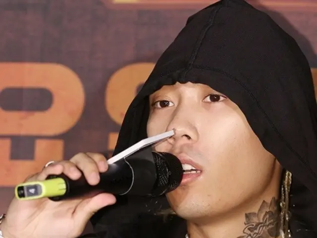 Rapper Dok2, người "đã trải qua cái chết của chính mẹ mình", đã thoát khỏi cảnh trốn thuế cao... trả hơn 600 triệu yên tiền thuế chưa nộp