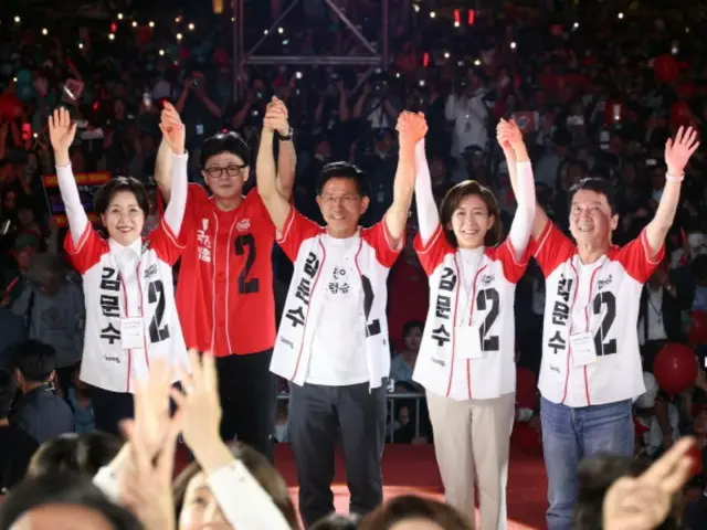Kim Moon-soo kêu gọi "ngăn chặn chế độ độc tài chống đạn" trong bài phát biểu cuối cùng của cuộc bầu cử tổng thống Hàn Quốc