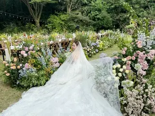 Min, cựu thành viên nhóm nhạc "Miss A", có một đám cưới như lễ hội cùng người chồng doanh nhân điển trai "Vừa mới cưới"
