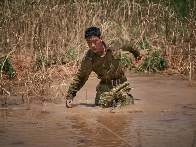 Video hậu trường thứ hai của bộ phim "Escape" tập trung vào Lee Je Hoon đã được phát hành! Quà tặng sẽ được trao cho khán giả trong hai tuần liên tiếp