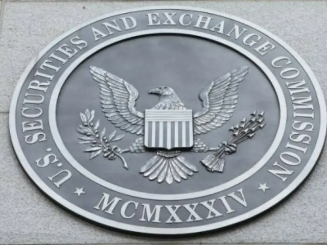 SEC trì hoãn phê duyệt Dogecoin Hedera Avalanche ETF