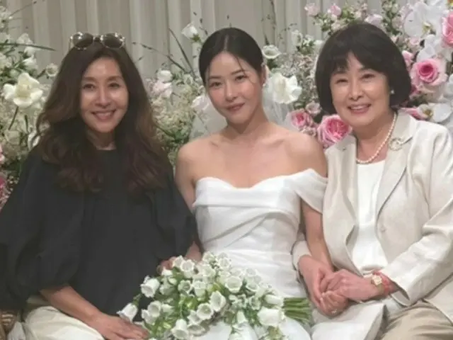 女優パク・ハナ、結婚式に大御所が総出動1