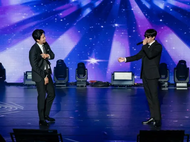 So Ji Sub & Tacyeon (2PM) trình diễn song ca tại buổi họp fan Đài Loan