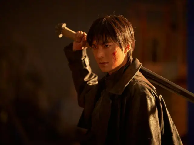 Lee Min-ho và Ahn Hyo-Seop tung ra những hình ảnh báo chí thứ hai cho bộ phim "From the Point of View of an Omniscient Reader"