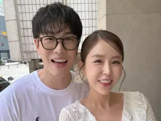Ca sĩ Moon Won tuyên bố kết hôn với Shinji (KOYOTE), các tài năng nổi tiếng cũng có những bình luận sâu sắc về một "video thiếu tôn trọng" nào đó... Liệu dư luận phản đối cuộc hôn nhân này có lắng xuống?