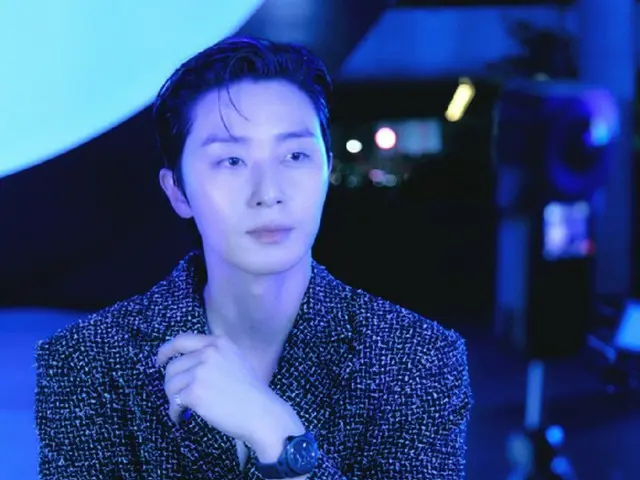 Park Seo Jun, ảnh hậu trường cũng mang nét quyến rũ cổ điển