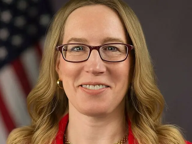 SEC CryptoMom Hester Peers: Chứng khoán được mã hóa vẫn là chứng khoán