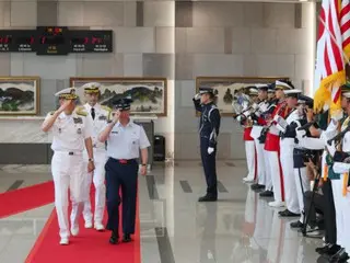 Tổng thống Lee chủ trì cuộc họp đầu tiên của Hội đồng An ninh Quốc gia kể từ khi nhậm chức, một cuộc thử nghiệm về ngoại giao "thỏa thuận trọn gói" giữa Mỹ và Triều Tiên