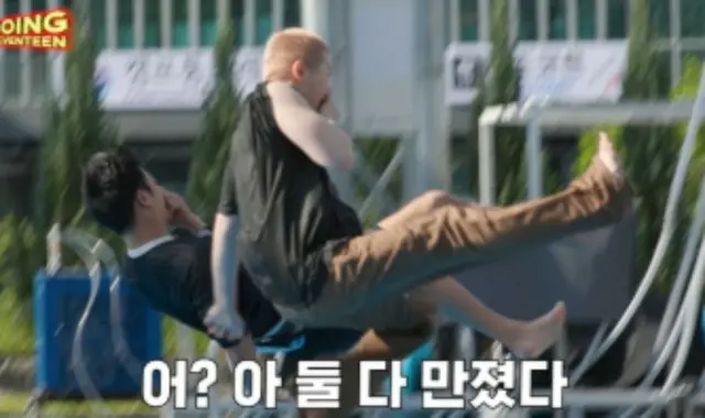 「SEVENTEEN」、 動けば飛んでいく「危険な招待」…入水戦争でバラエティー感覚爆発