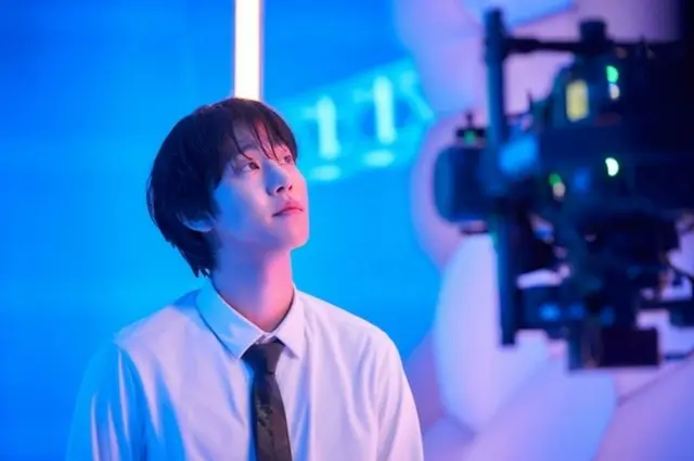 「全知的な読者の視点から」アン・ヒョソプ＆イ・ミンホ、「集中するとこんなにセクシー」…没入モーメントスチール公開