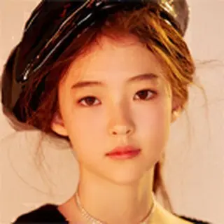 Ella Gross（MEOVV）