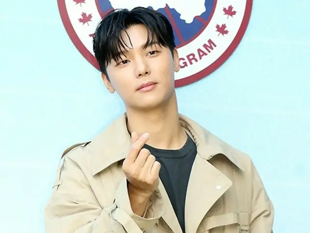 [Ảnh] "CNBLUE" KANG MINHEE Yoku tham gia sự kiện chụp ảnh bộ sưu tập sự kiện hợp tác "Canada Goose"... Trái tim ngón tay sang trọng