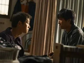 Ra mắt ảnh tĩnh của phim "Hwarang" với sự tham gia của Song Jong Ki... Màn kết hợp mãnh liệt với Hồng Xa Bin