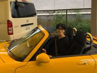 Tiết lộ chiếc xe thể thao màu vàng dễ thương mà bạn sẽ muốn ngồi cạnh Jaejung... "Chiếc xe rất đáng yêu" (kèm video)