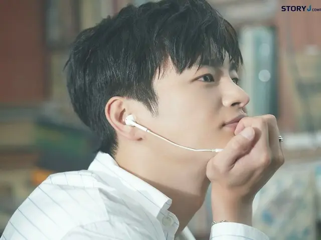 Seo In Guk tung ảnh hậu trường bìa album và poster buổi hòa nhạc nhân kỷ niệm 10 năm ra mắt tại Nhật Bản, “THE X”!