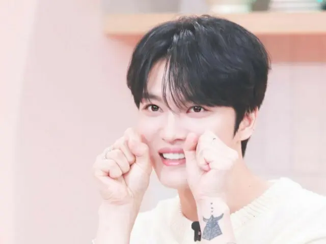 Jaejung, nếu là aegyo thì để đó cho em nhé! ...Một bài giảng về aegyo trước mặt đàn em?