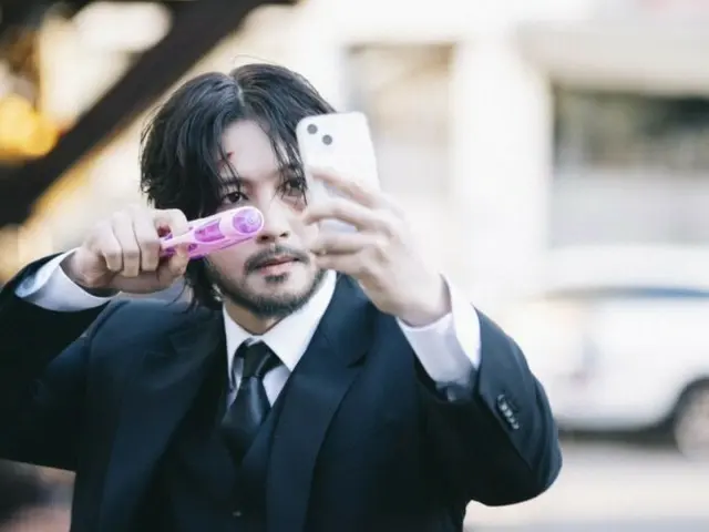 Kim Hyun Joon (Lida), bạn đang quay phim gì vậy? Ngỡ ngàng trước vẻ đẹp như râu của “John Wick”