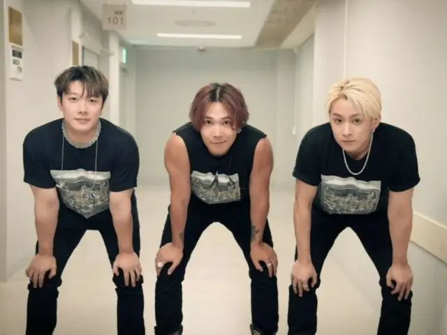 "FTISLAND" chào mừng buổi biểu diễn ở Nagoya bằng bức ảnh đầy cảm xúc tinh nghịch... "Tôi thực sự rất vui, tôi rất vui vì đã được chơi ở Ftisland"