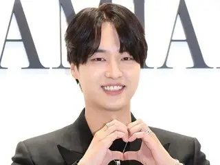 [Ảnh] Nam diễn viên Yang SeJong tham dự sự kiện khai trương cửa hàng pop-up của thương hiệu trang sức...Trái tim ngượng ngùng