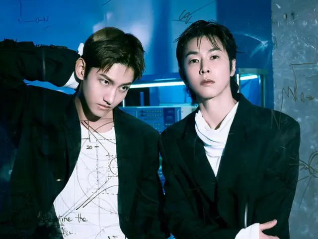 "TVXQ" bao gồm phiên bản làm lại của "The Way U Are" trong album dài thứ 9 "20&2" kỷ niệm 20 năm ra mắt của họ