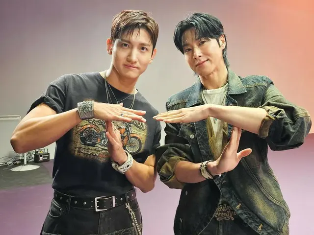 Tạo dáng đặc trưng “Chúng tôi là TVXQ!” trên “TVXQ” và “1theKILLPO”