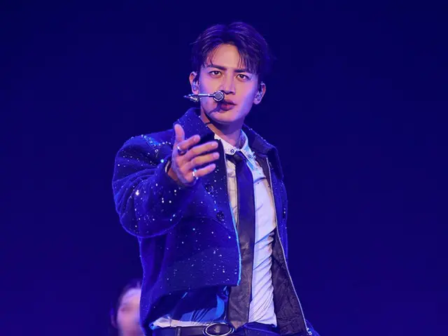 Minho của SHINee bắt đầu năm mới với buổi hòa nhạc dành cho người hâm mộ đầu tiên của mình... Chúng tôi mong đợi sự tiến bộ của nghệ sĩ đa năng này trong năm nay