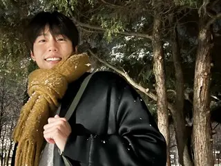 Nam diễn viên Lee HyunWoo tung ra bức ảnh dễ thương vui đùa trong tuyết... Cập nhật “Boyfriend shot”