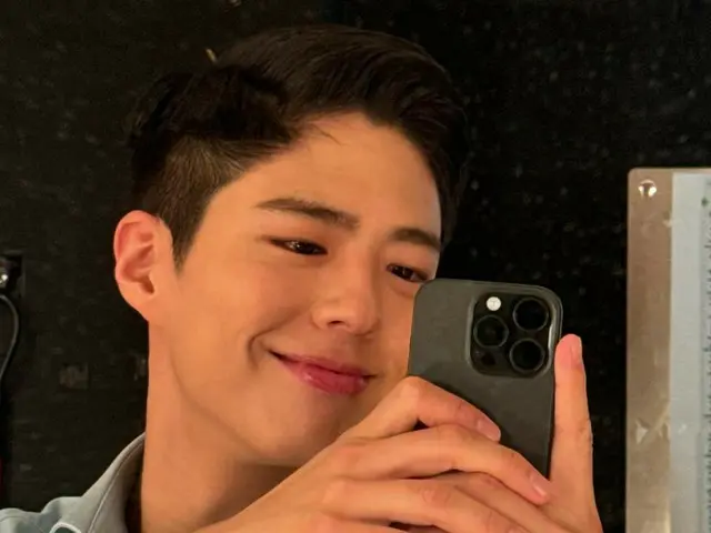 Nam diễn viên Park BoGum tung loạt ảnh kỷ niệm sau khi hoàn thành vở nhạc kịch đầu tiên