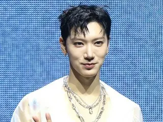 [Ảnh] "NCT" Ten tổ chức showcase kỷ niệm phát hành album solo đầu tiên "TEN"...Anh ấy trông hơi lo lắng