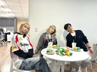 "LE SERAFIM" SAKURA (Sakura Miyawaki) x Chaewon, chụp cây với Yoo Jae Suk...Cuối cùng cũng lên U-line? !