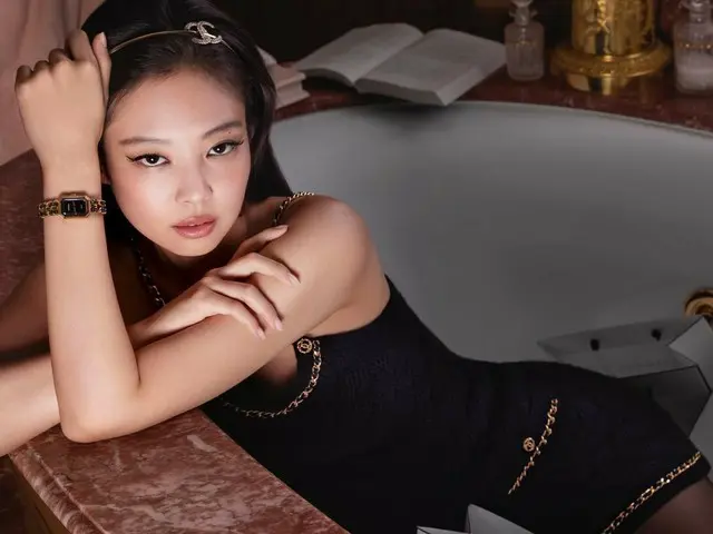 "BLACKPINK" Jennie, con người quyến rũ Chanel (có video)