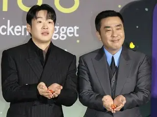 [Ảnh] Ryu Seung Ryong & Ahn Jae Hong & Kim You Jung tham dự buổi giới thiệu sản xuất loạt phim Dakkangjeong của Netflix