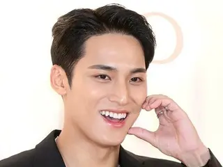 [Ảnh] "SEVENTEEN" Mingyu tham gia sự kiện của một thương hiệu trang sức... Với nụ cười rạng rỡ và đôi má hình trái tim