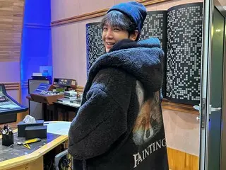 Jang Keun Suk mặc áo hoodie cáo ấm áp và cười dễ thương