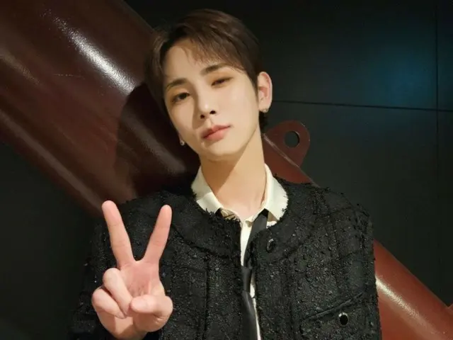 "SHINee" KEY tung ảnh chứng nhận xuất hiện trong "The Performance" kỷ niệm 65 năm thành lập TV Asahi