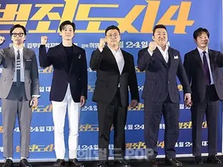 [Ảnh] Diễn viên Ma Dong Seok & Kim Moo Yul cùng các nhân vật chính xuất sắc khác của bộ phim “Thành phố tội phạm 4” “Lần này hãy chiến đấu lại!”