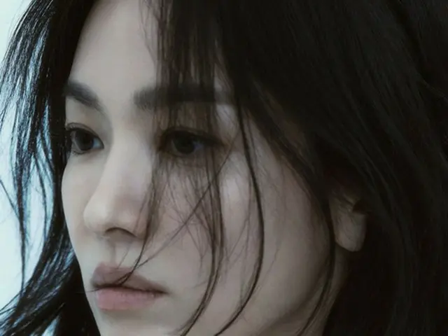 Song Hye Kyo chụp ảnh khoe đồ mát mẻ... "Già đi không có gánh nặng"