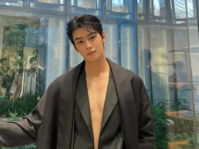 "ASTRO" Cha Eun Woo toát lên thần thái sexy... Tham gia BST Dior