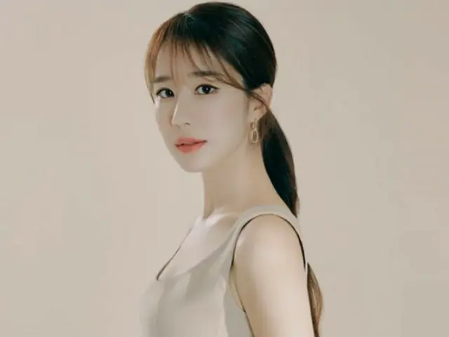 Yoo In Na tung profile mới... Vẻ đẹp thanh lịch với khả năng tự chủ hoàn hảo