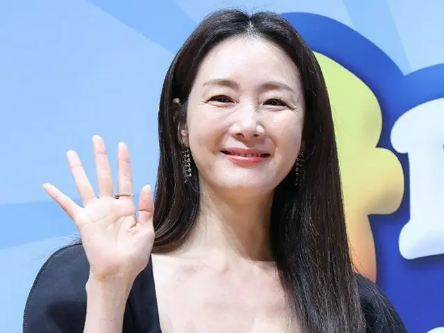 [Ảnh] Nữ diễn viên Choi Ji Woo tham gia họp báo kỷ niệm 11 năm đổi mới bộ phim "The Return of Superman"