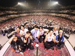 Jung Yong Hwa của CNBLUE tung ra hình ảnh buổi biểu diễn trực tiếp của ban nhạc tại Nhật Bản với UVERworld... "Hãy gặp nhau tại Đại học Hàn Quốc!"